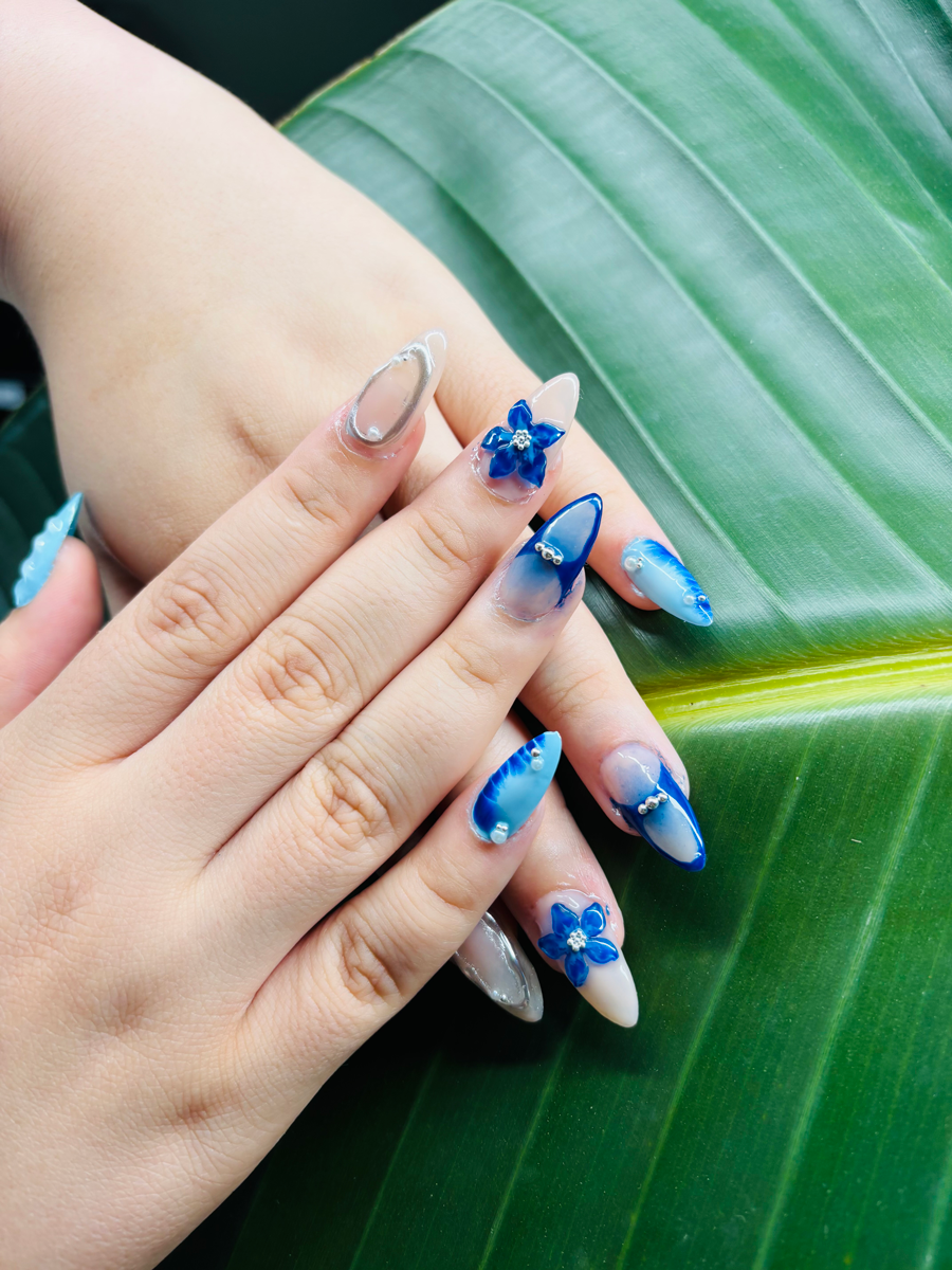 nail-bg